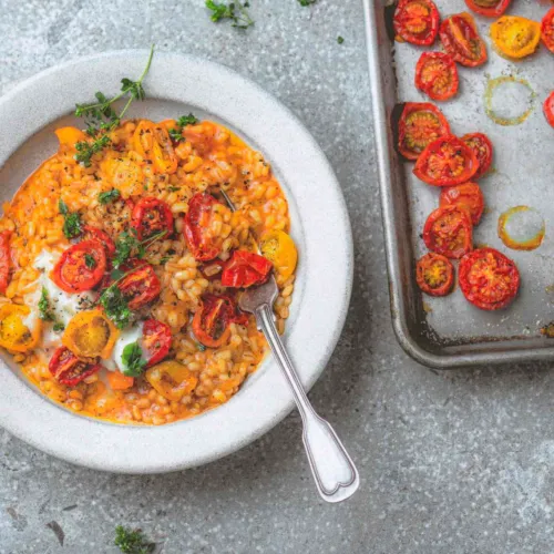 Graupenrisotto mit Ofen-Cherrytomaten und Gorgonzola
