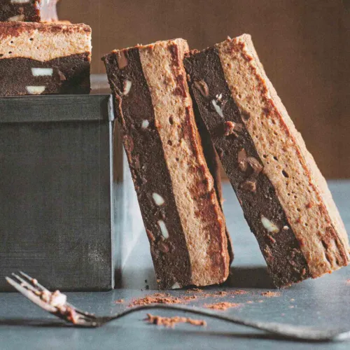 Nougat-Brownies mit Schokomousse