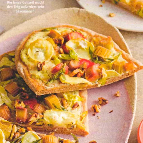 Pinsa mit Rhabarber & Ziegenkäse