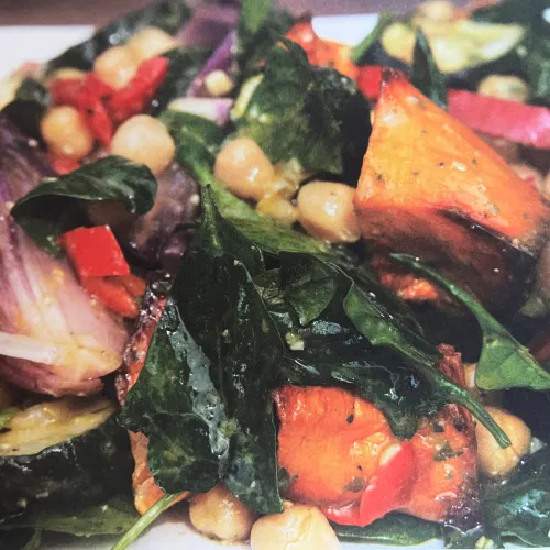 Kürbis-Kichererbsen-Salat mit Feta 