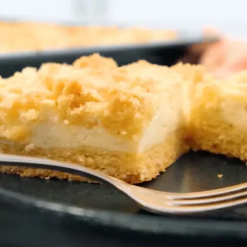 Käsekuchen vom Blech mit Streuseln und Mandarinen
